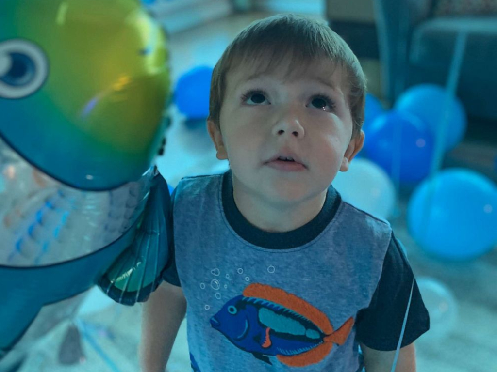 Michigan mom Becky Spagnuolo transformed her living room into an aquarium for her son's birthday after the pandemic required them to stay home.