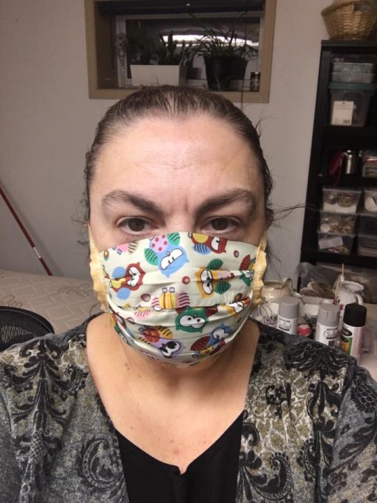 Manitoba mom sews handmade face masks amid coronavirus pandemic