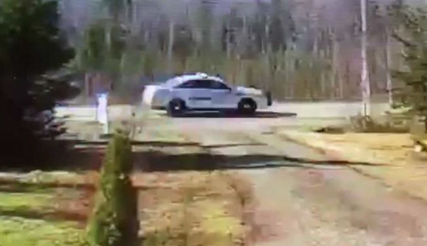 Video shows the gunman travelling south on Highway 4 at 9:23 a.m.