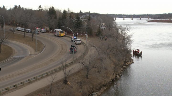 Man found dead near shore’s edge of South Saskatchewan River in Saskatoon