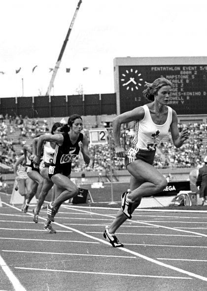 Canada's Diane Jones-Konihowski takes the turn during ther 800m of the pentathlon event here August 6 at the Commonwealth Games. Jones won all the other events and placed 2nd in 1978.