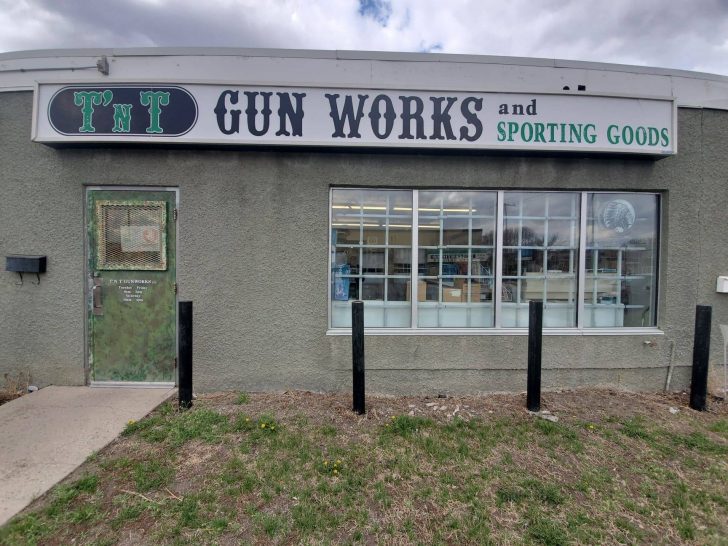 T’nT Gun Works in Regina.