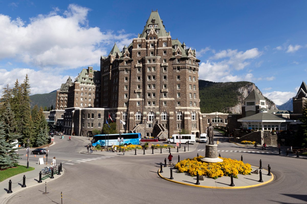 Hotel Paranormal Host Dan Aykroyd Counts Down Top 5 Haunted Hotels In Canada Globalnews Ca