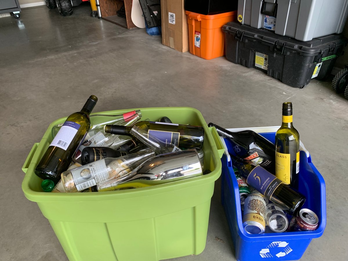 Remax Kelowna and Kelowna Westside has organized what it hopes will be a huge bottle drive on Saturday to benefit the Central Okanagan Food Bank.