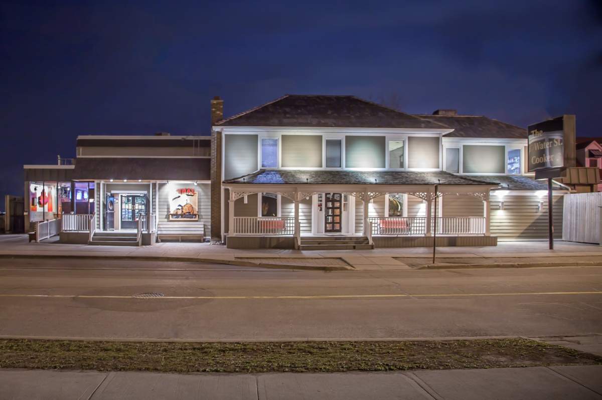 Burlington bar Emma’s Back Porch said in a Facebook post on Tuesday that the 30-year-old business "cannot move forward” and will be shutting down.