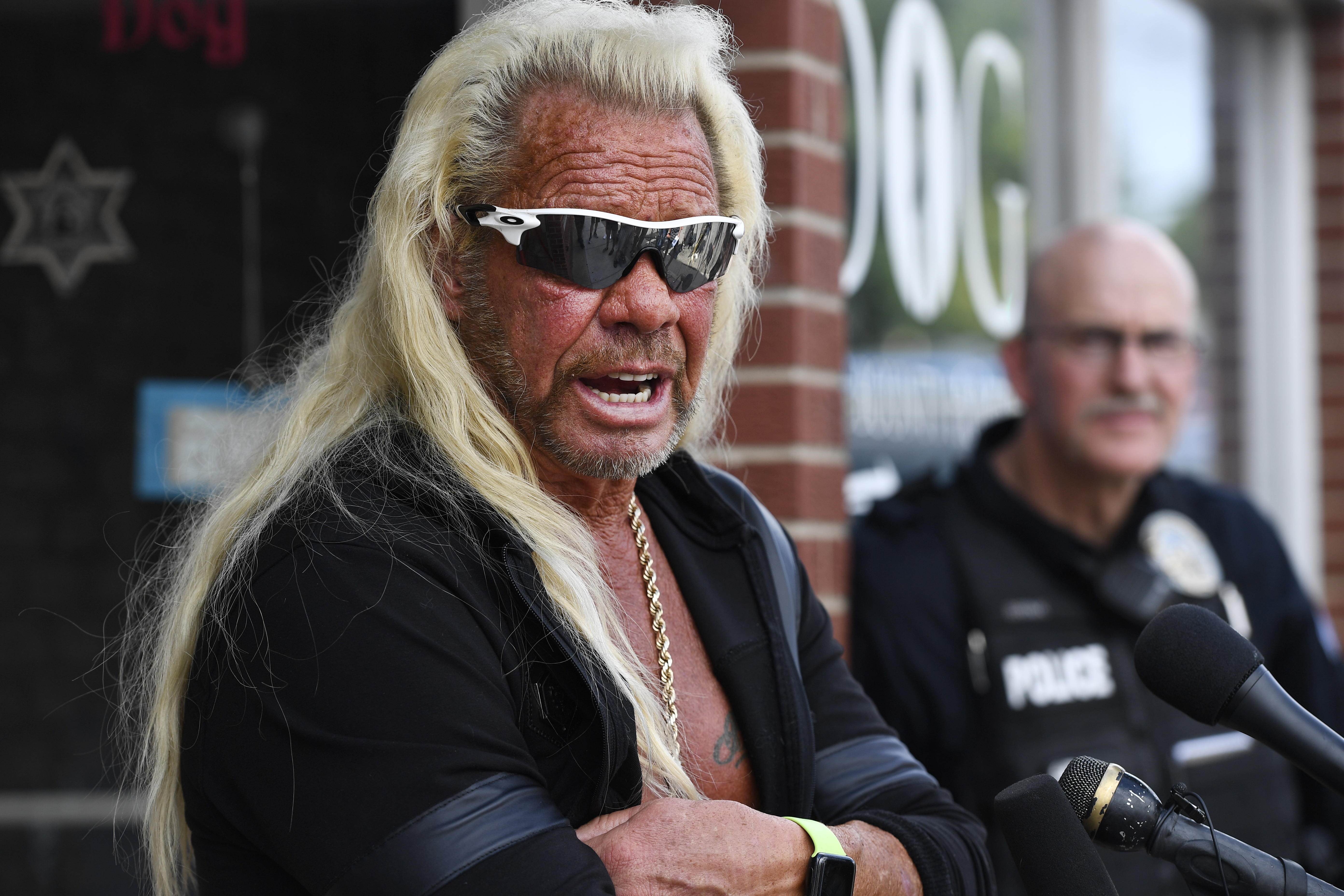 Dog the Bounty Hunters daughter reacts to fans criticism about his engagement Let him picture picture picture
