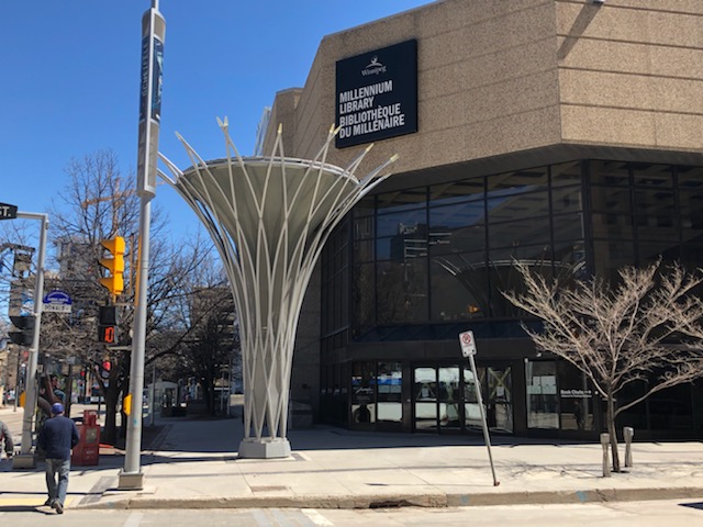 Man arrested after ‘unprovoked’ hammer attacks sends 2 to hospital in Winnipeg - image