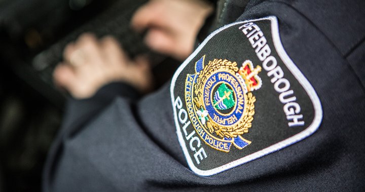 Куче ухапа мъж, който последва и сграбчи жена в Питърбъро, Онтарио: полиция