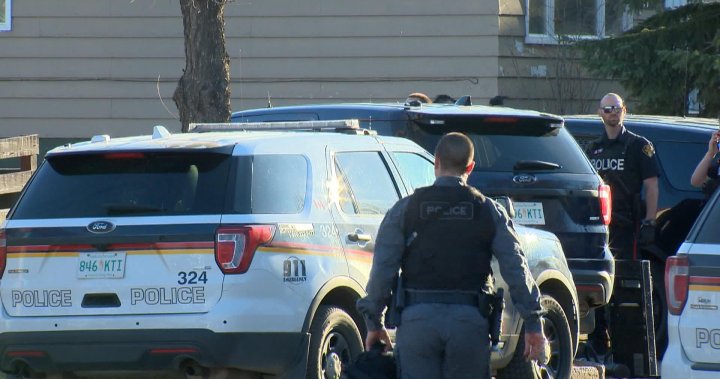 Weapons call on Broadway Avenue ends with arrest: Saskatoon police ...