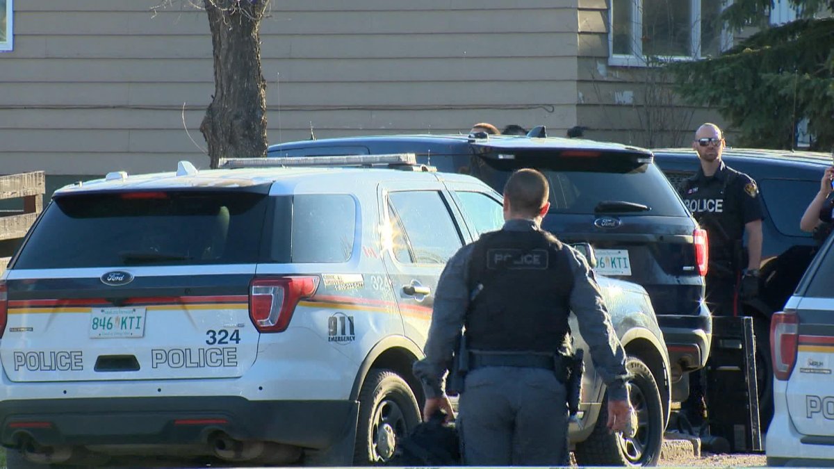 Weapons call on Broadway Avenue ends with arrest: Saskatoon police - image