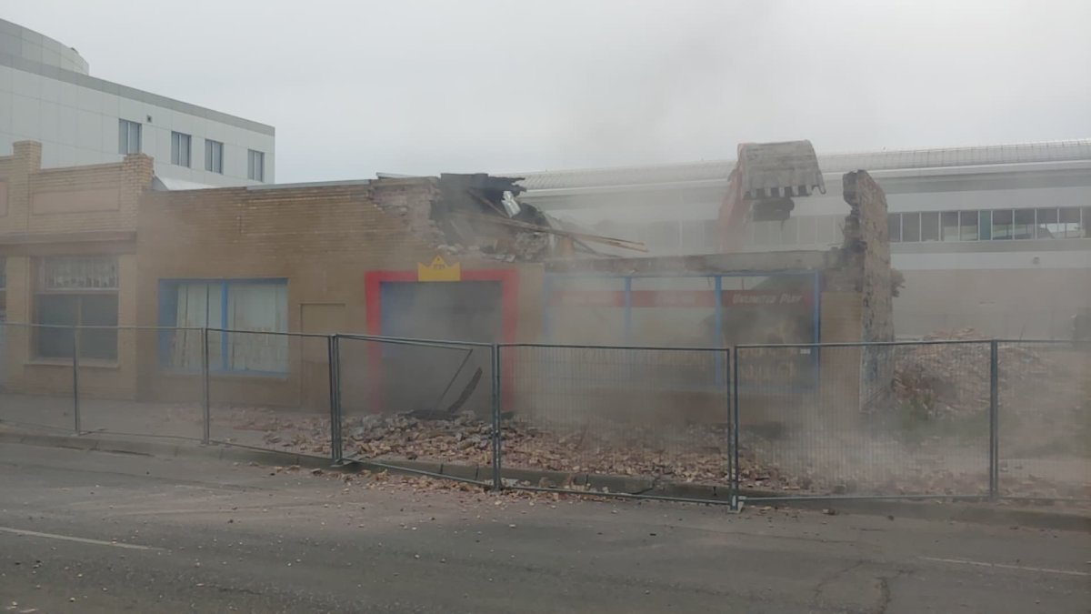 Tear down has officially begun on the Wonderland Arcade building in Regina. 