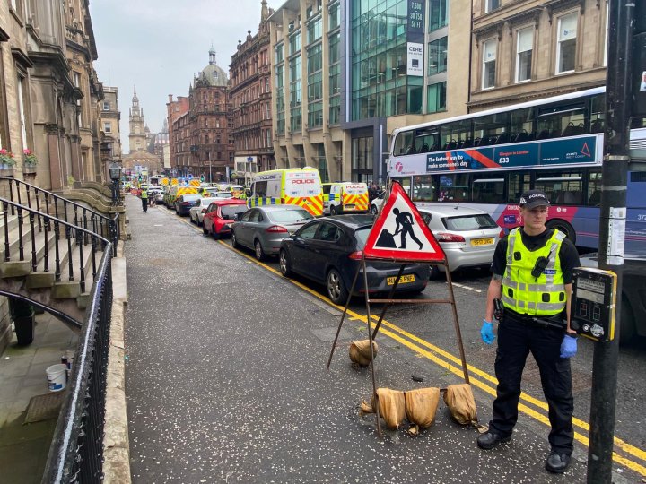 6 hurt, suspect dead in Glasgow stabbings; not being treated as