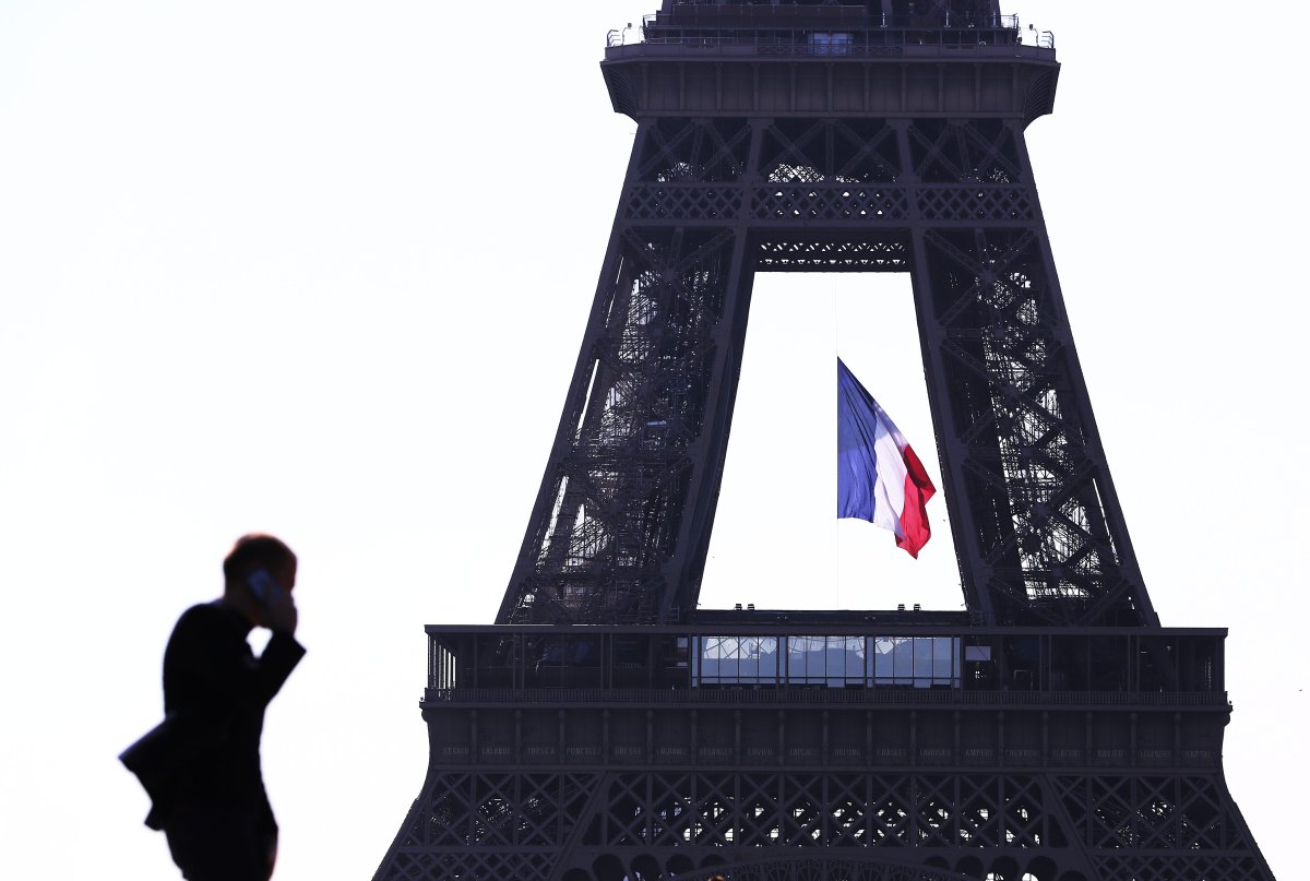 PARIS, May 30, 2020  A man makes a phone call near the Eiffel Tower in Paris, France, May 15, 2020.