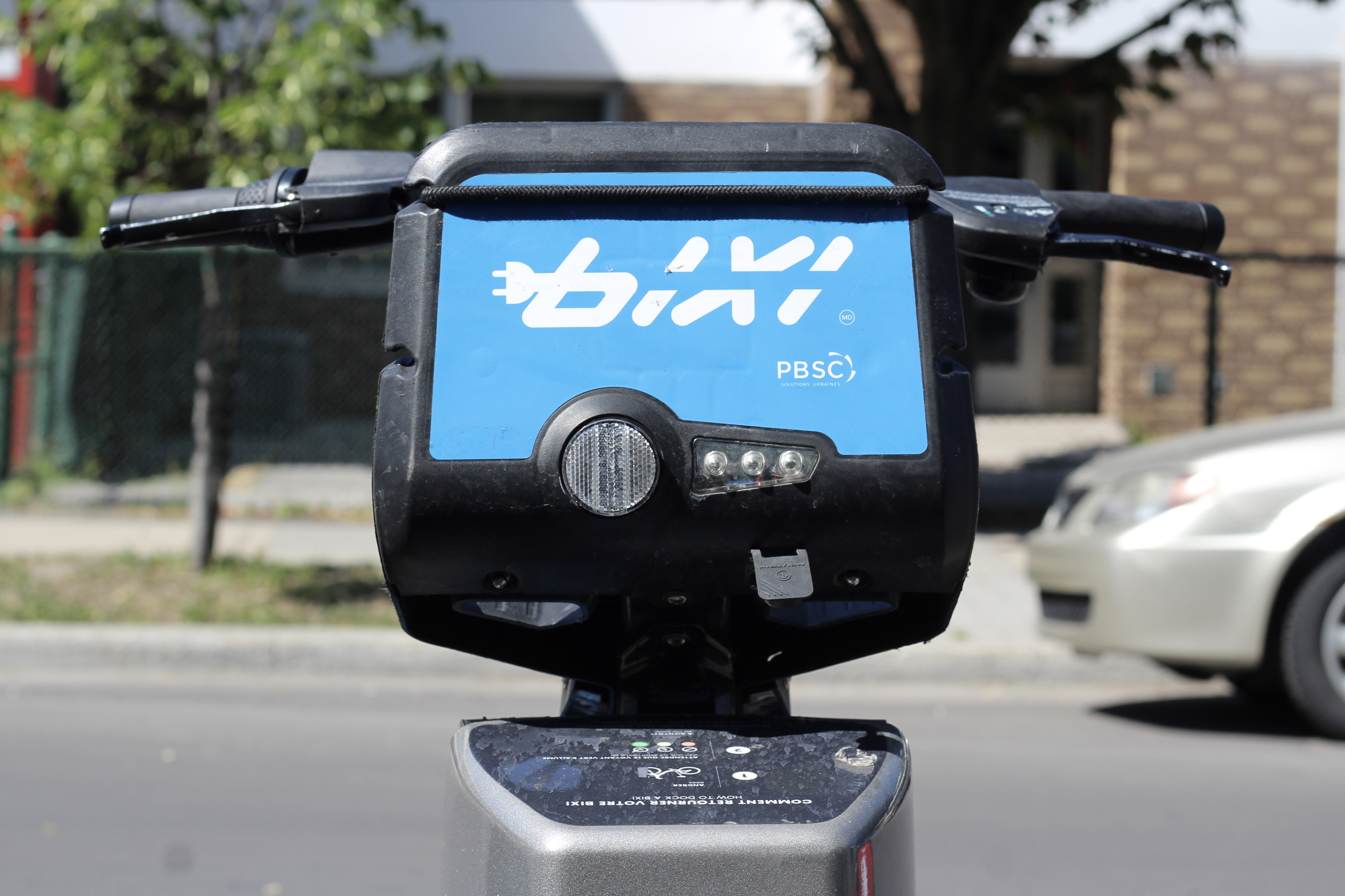 NDG residents complain about noise, safety concerns after BIXI station installed near homes