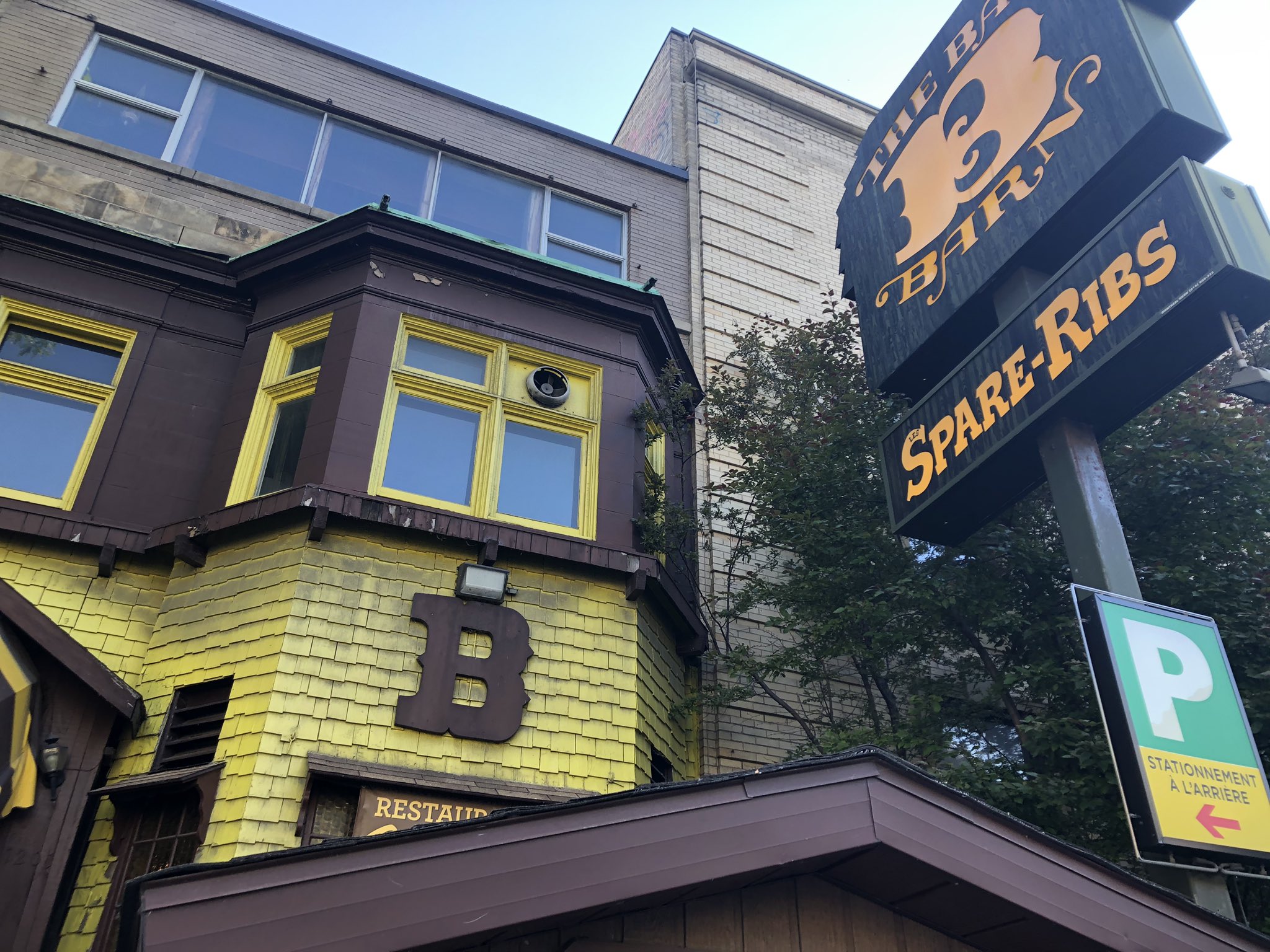 Montreal Mainstay Bar-B Barn Shutters After 53 Years Due To COVID-19 ...