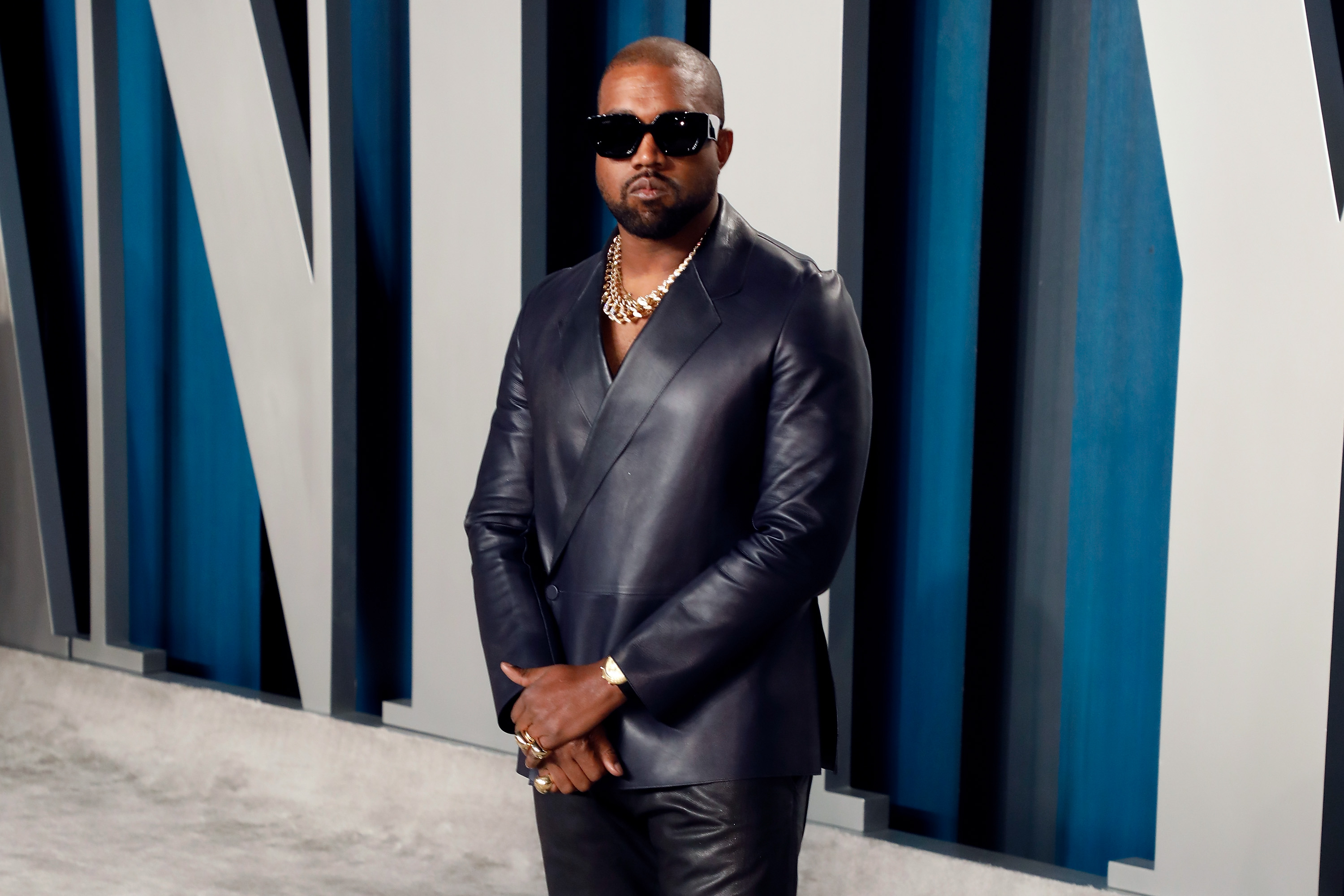 Kanye West signs 10-year deal with Gap 