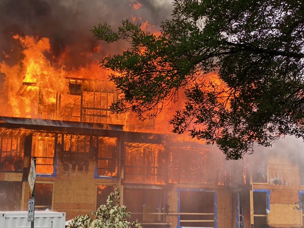 Massive, searing-hot fire destroys south Vancouver condo building under construction - image