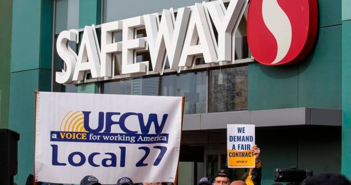 Lower Mainland Safeway workers vote 98 per cent in favour of strike authorization