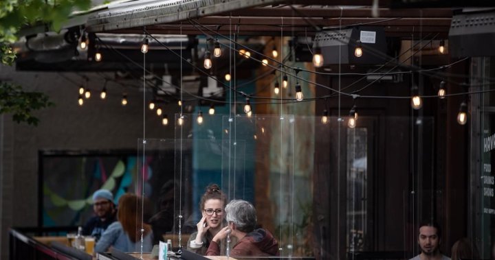 Confusion remains in B.C. on who can gather in restaurants under COVID-19 restrictions 