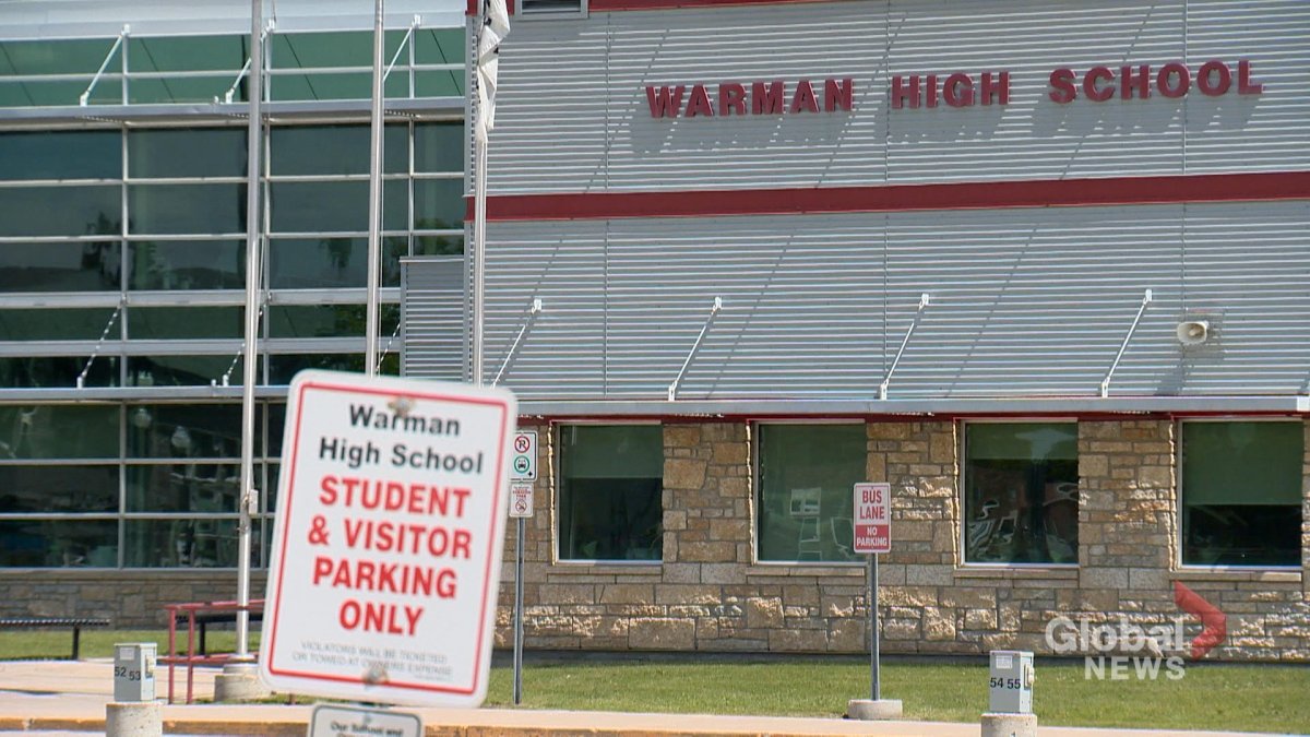 Two high schools within the Prairie Spirit School Division will move to online learning temporarily due to the rise of positive COVID-19 tests.