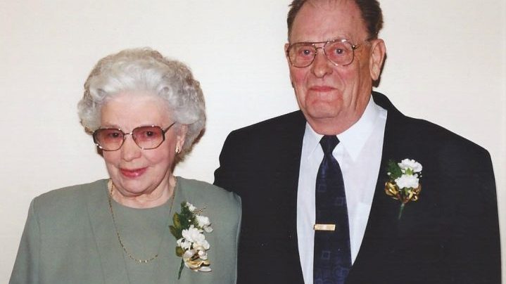 Veteran, 96, reunited with love letters discovered in Saskatchewan renovation