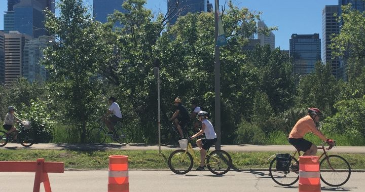 Calgary pedestrians and cyclists can ‘walk and wheel’ on Memorial Drive over long weekend