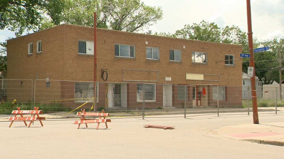 The roof of a building on 11th Avenue and Toronto Street had collapsed, Saturday, according to the Regina Fire Department. 
