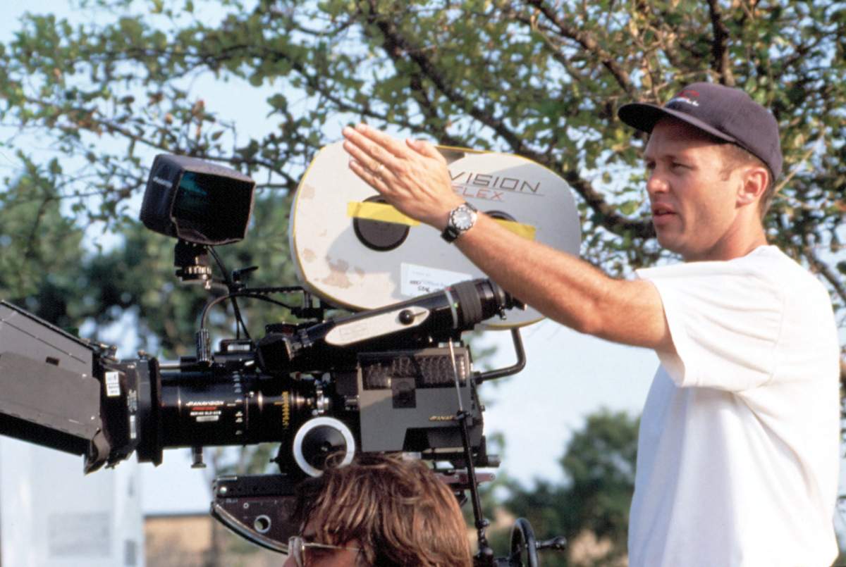 Mike Judge on the set of ‘Office Space’ (1999).