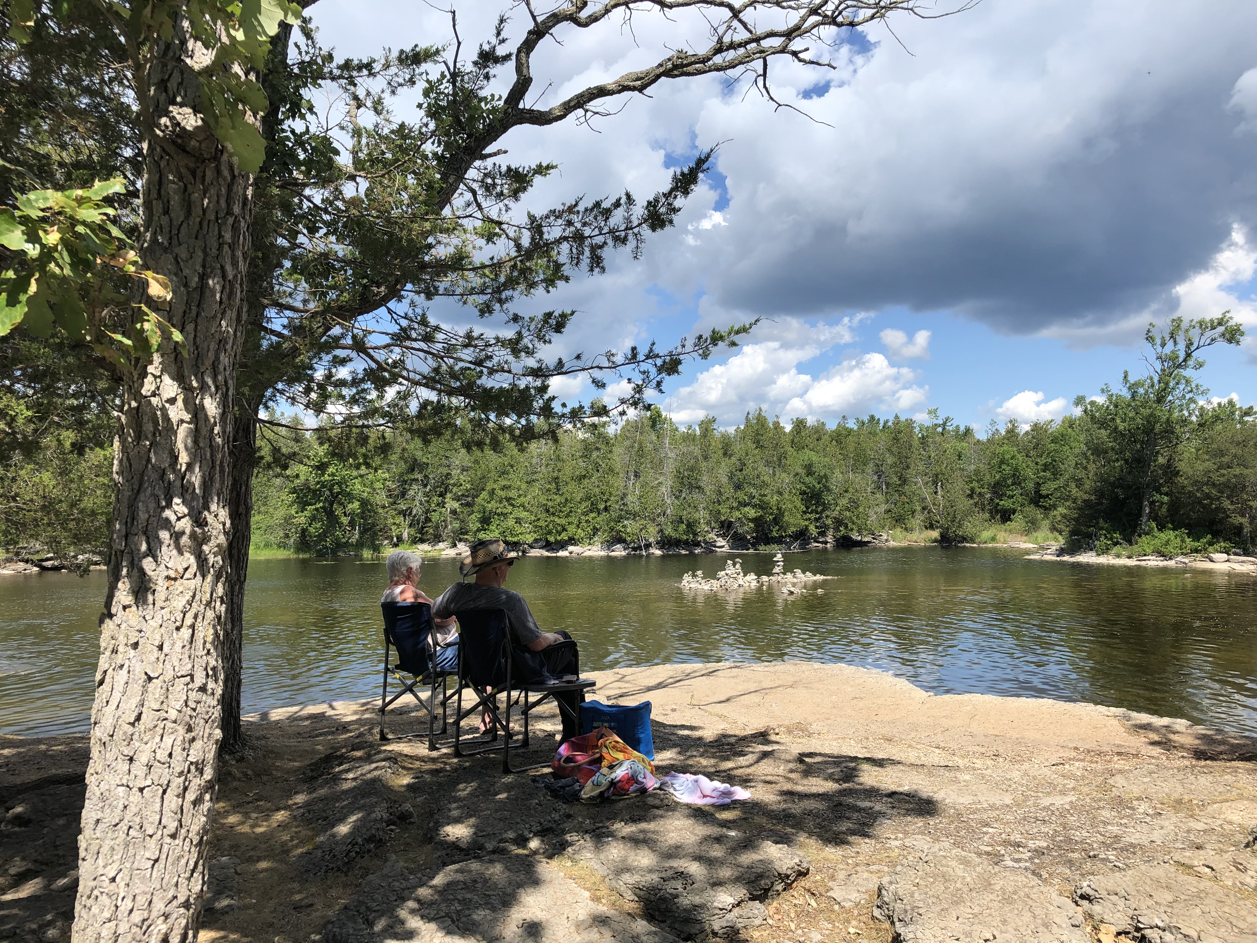 Един човек е загинал а втори е тежко ранен след