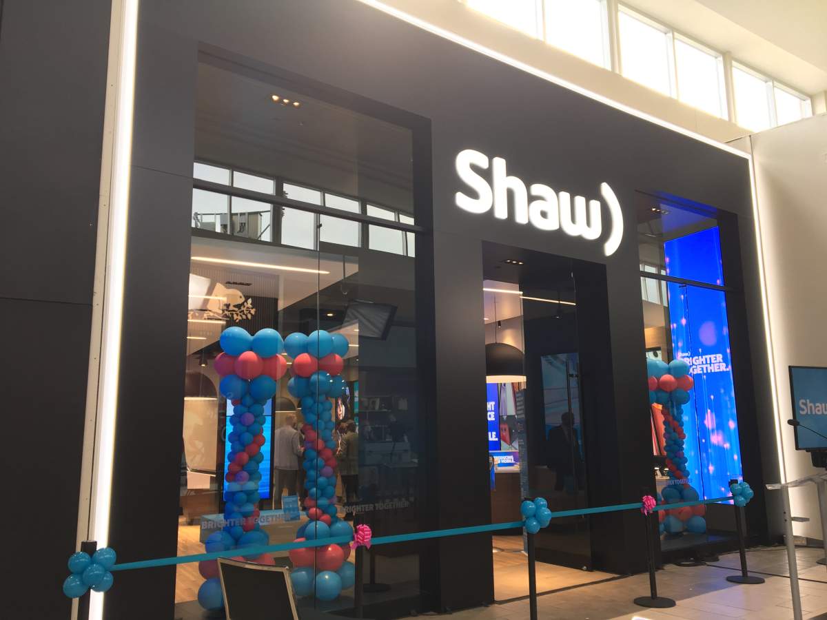 A Shaw Mobile store in Calgary, Alta. on July 30, 2020.