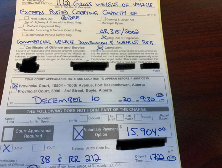 Alberta sheriffs hand find to truck driver for driving over Vinca bridge with load exceeding weight limit.