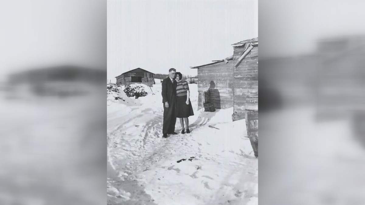 Veteran, 96, reunited with love letters discovered in Saskatchewan renovation