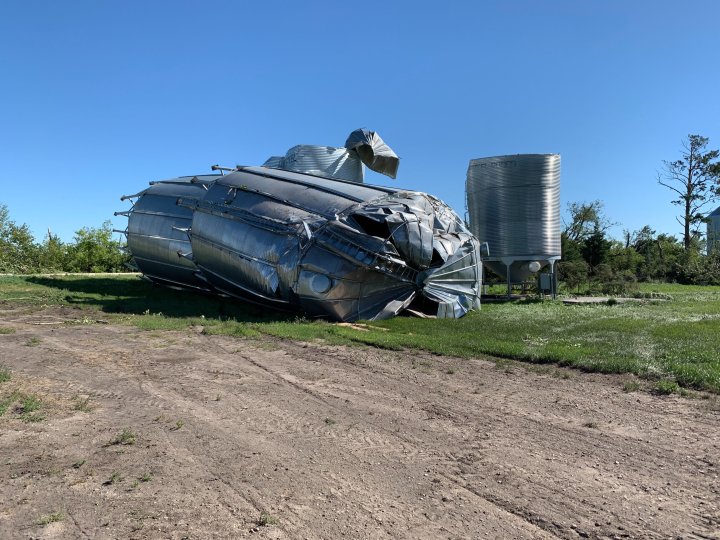 Two dead following tornado in Western Manitoba | Globalnews.ca