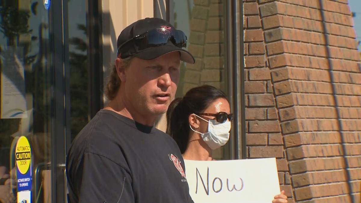 Marty Butts at the Sundre fire hall rally on Tuesday, Aug. 18, 2020.