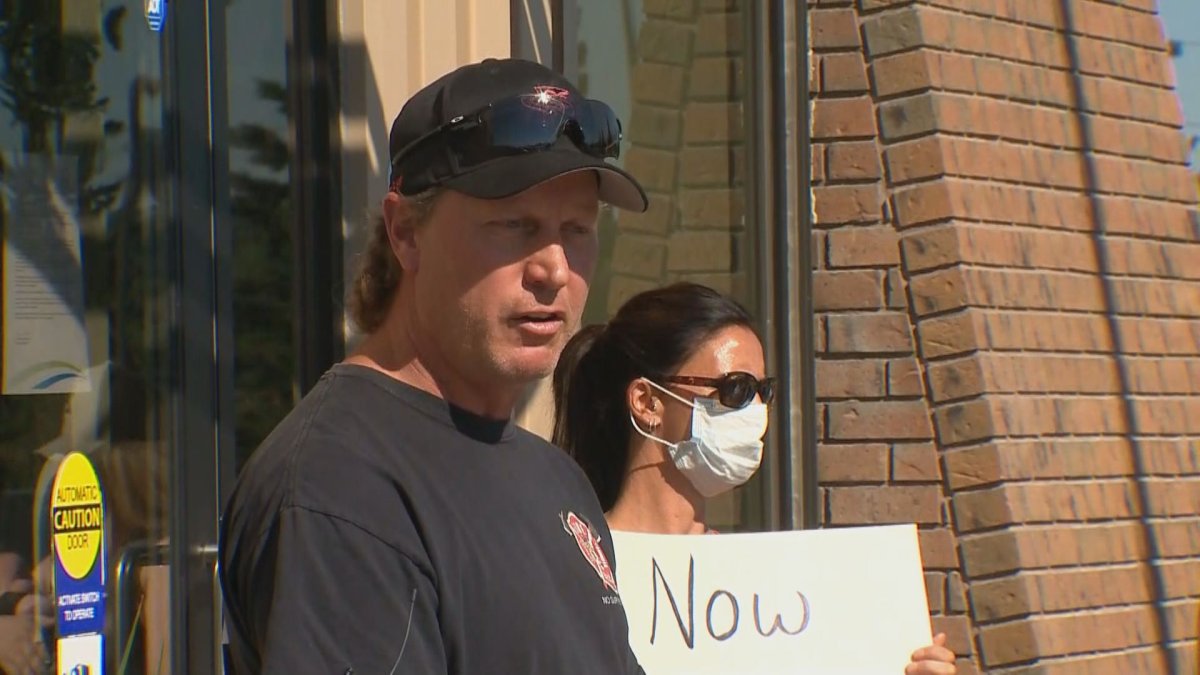 Sundre fire department is ‘fully operational,’ rumours of lockout are