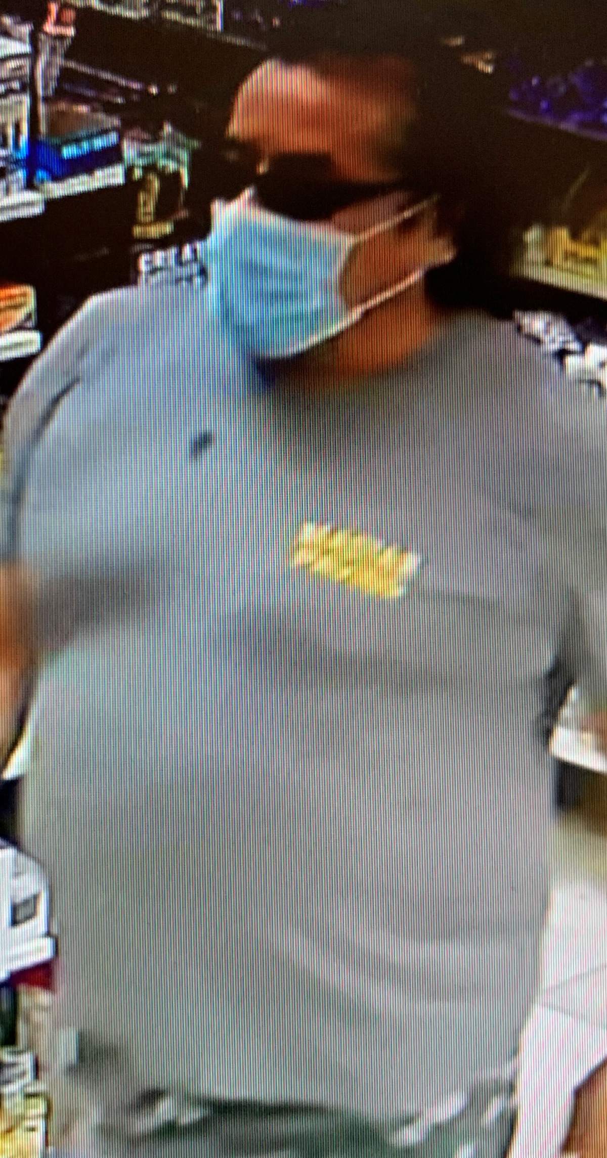 2 suspects sought after alcohol stolen from Selwyn Township business: OPP - image
