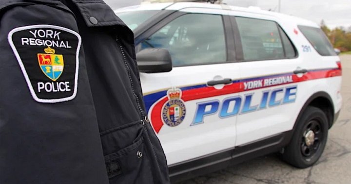Tersangka ditangkap dua kali minggu lalu karena diduga mencuri dari kendaraan di Georgina, Ontario.