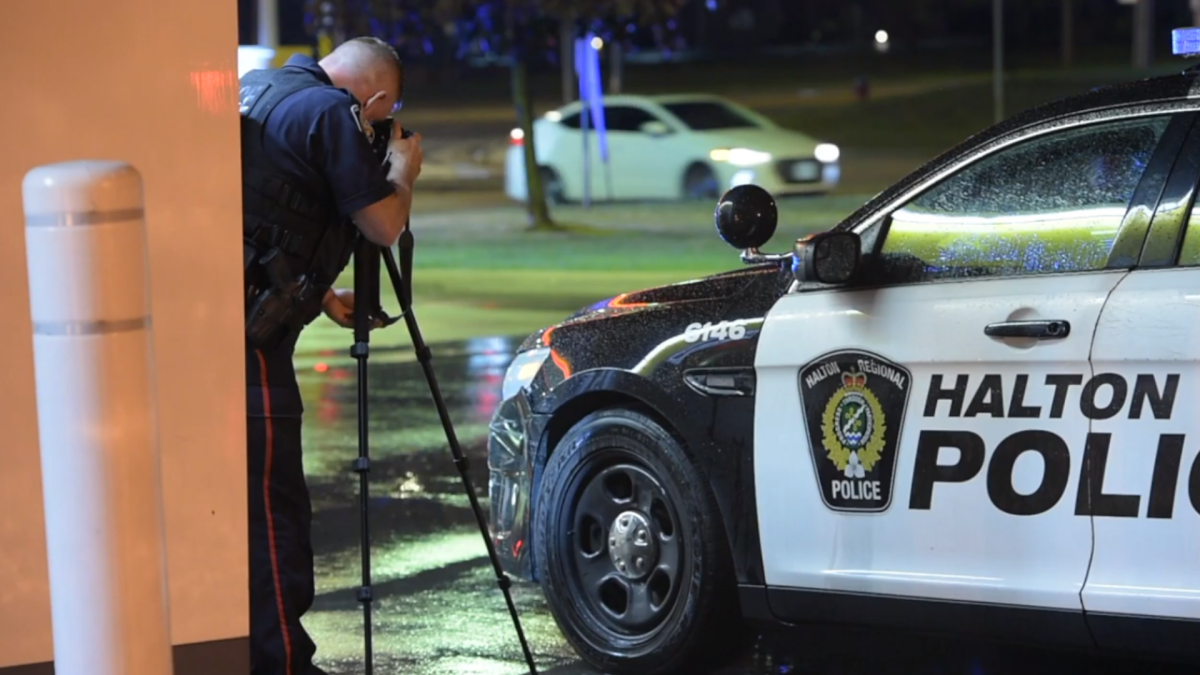Police officer, cruiser hit during alleged impaired driving arrest in Burlington, Ont. - image