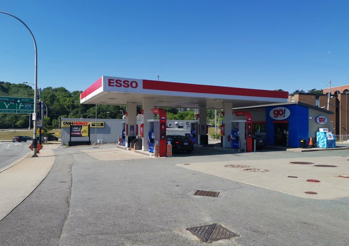 Police investigate robbery at Chebucto gas station