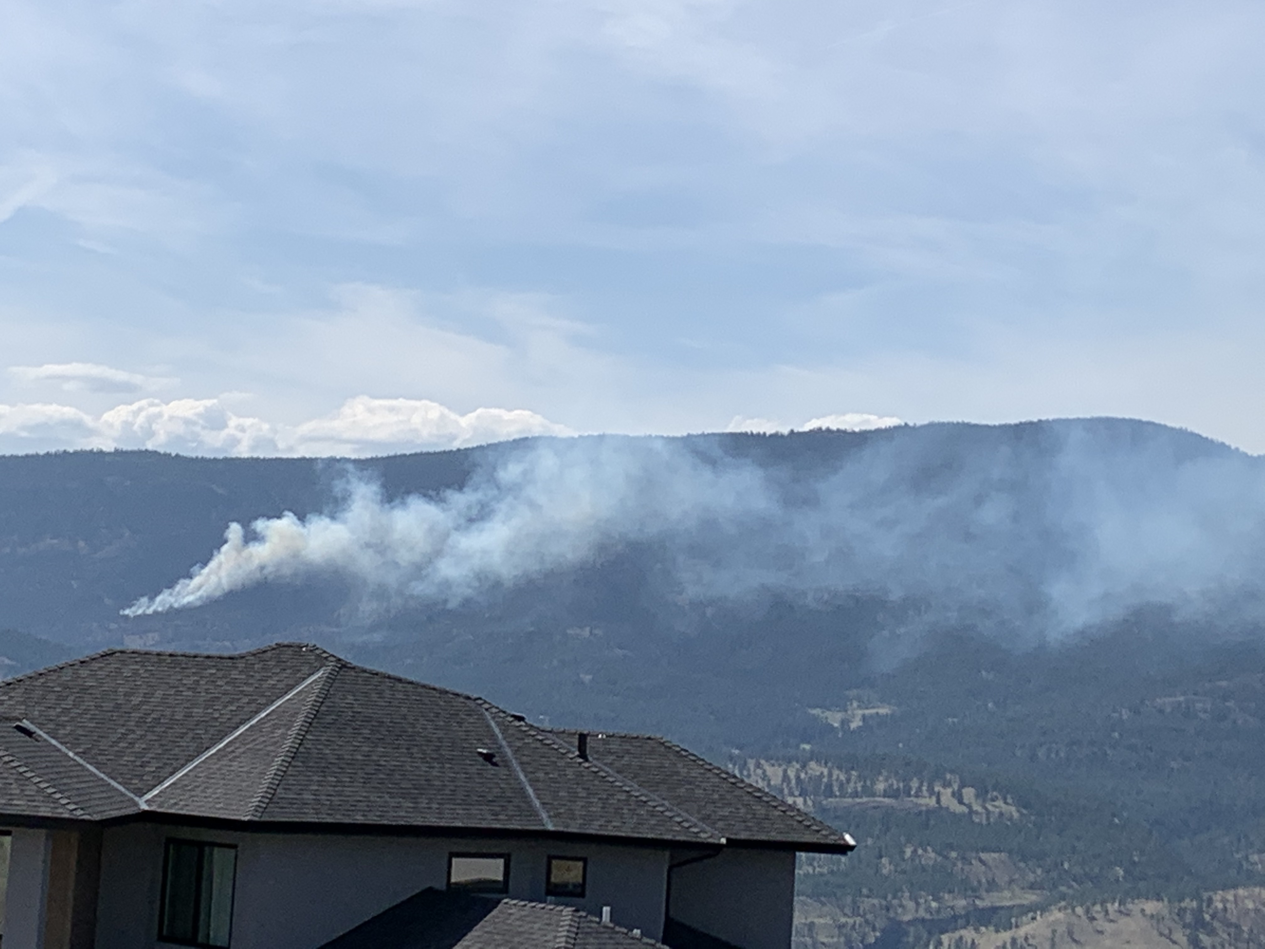 Highly Visible Wildfire Ignites In West Kelowna, B.C. | Globalnews.ca