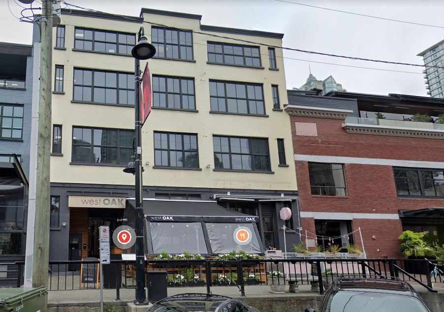 Patrons who attended West Oak restaurant and Pierre's Champagne Lounge between July 31 and Aug. 3 should monitor for COVID-19 symptoms. 