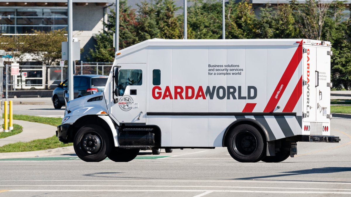 A GardaWorld armoured truck in traffic, Richmond, B.C. on Tuesday, September 25, 2018. 