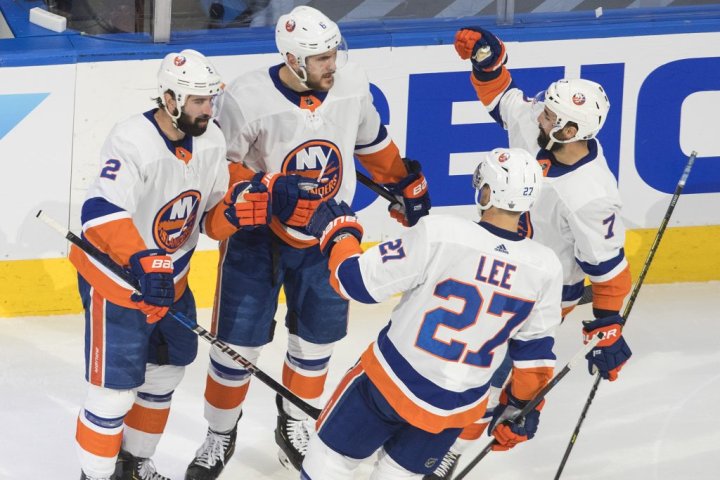 NY Islanders stay in playoffs after crucial 2-1 double OT win over Lightning