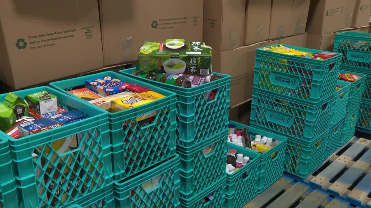 Food banks across the country are bracing for a "tidal wave" of new clients in the coming months, as a new report brings to light the heavy economic toll the pandemic has placed on Canadians' shoulders.