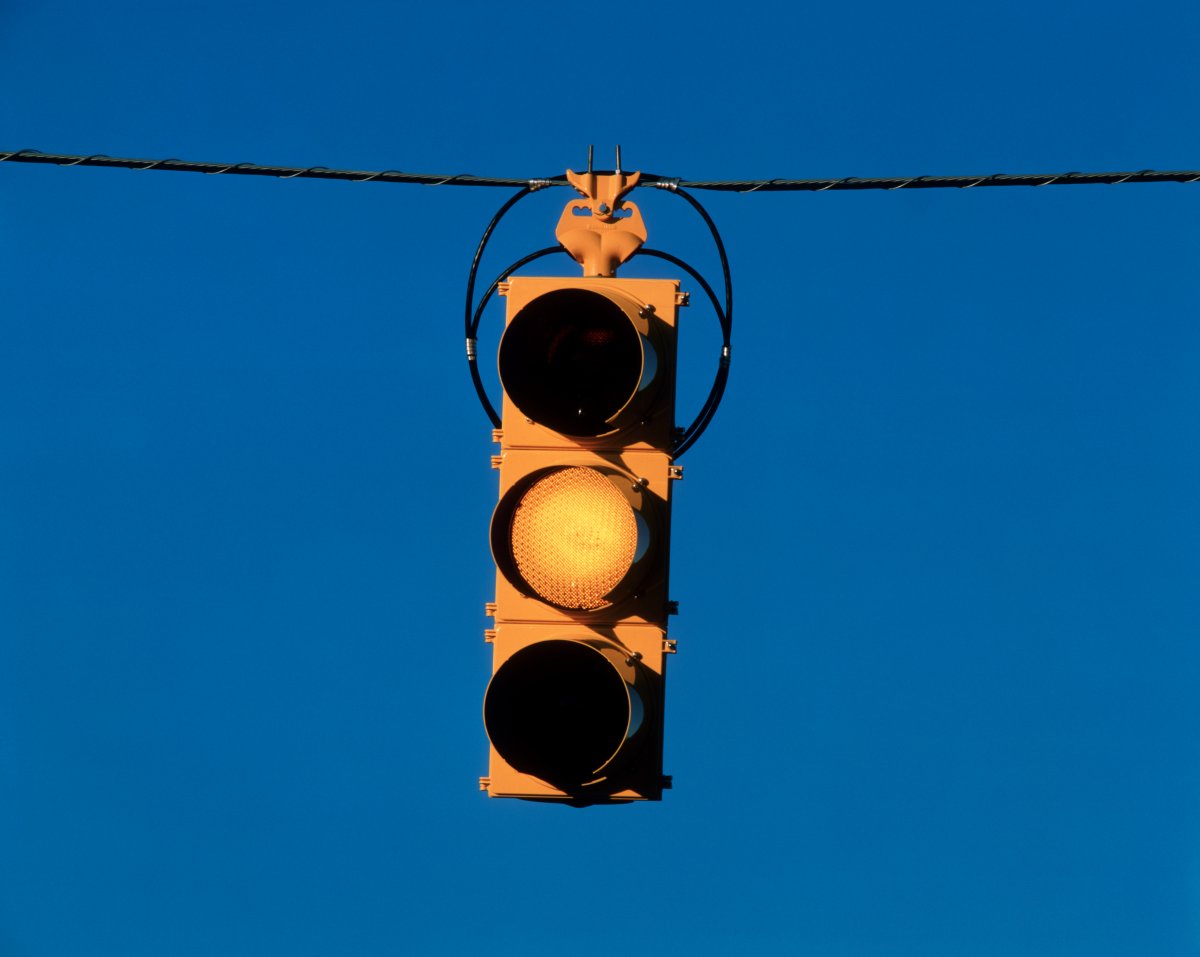 Winnipeg scraps flashing traffic lights at night and on weekends - image