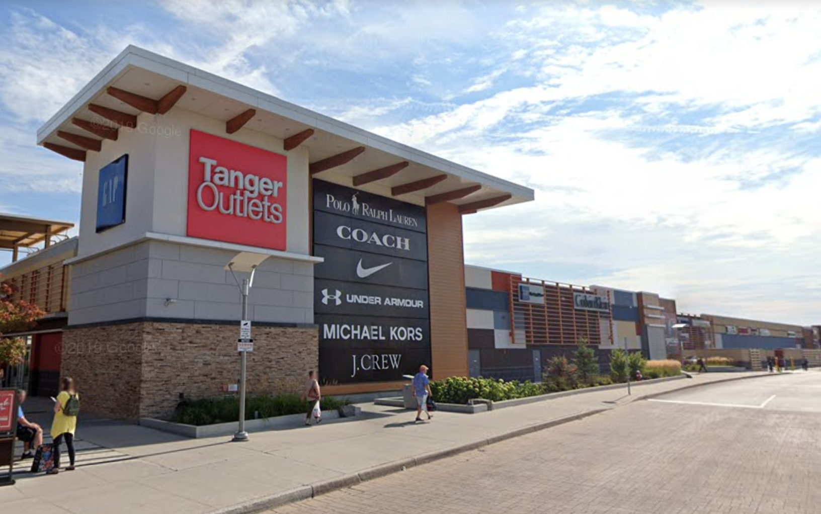 under armour tanger outlet hours