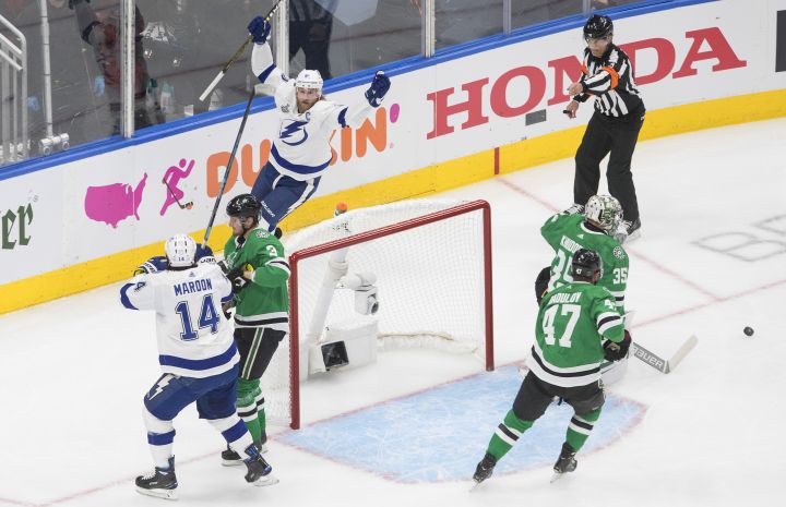 Tampa Bay Lightning centre Steven Stamkos (91) celebrates his goal against Dallas Stars goaltender Anton Khudobin (35) during first period NHL Stanley Cup finals action in Edmonton on Wednesday, September 23, 2020.