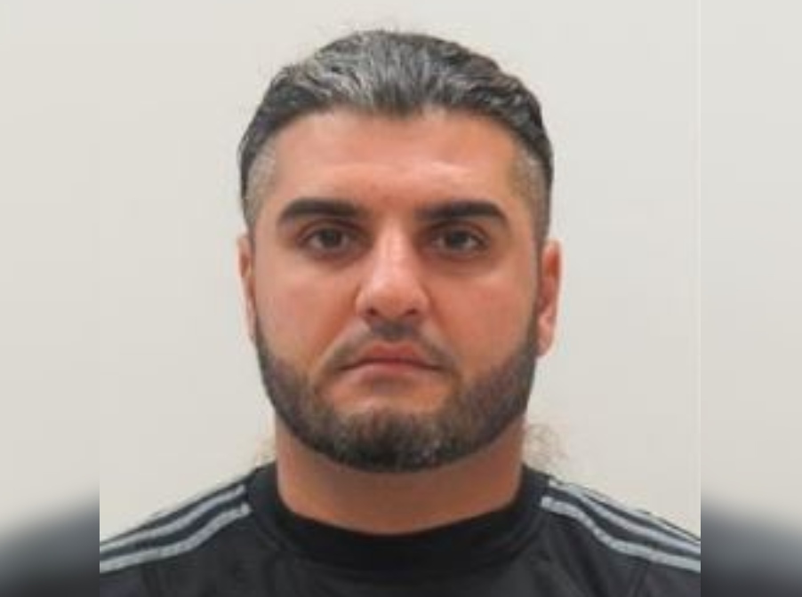 Waterloo Regional Police say a convicted sex offender is still a high risk to reoffend.