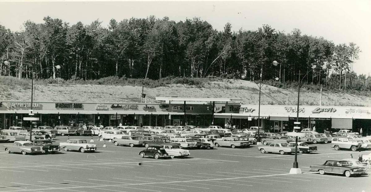 Plaza Pointe-Claire back in the 1950s or 60s.