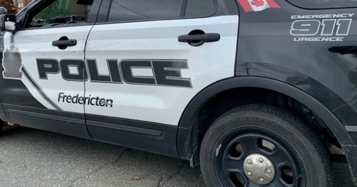 Полицията във Фредериктън разследва след като човешки останки бяха открити
